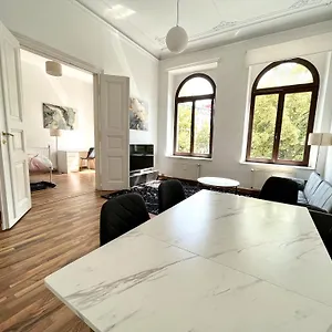 Direkt An Der Arena, Waldstrasse Apartment